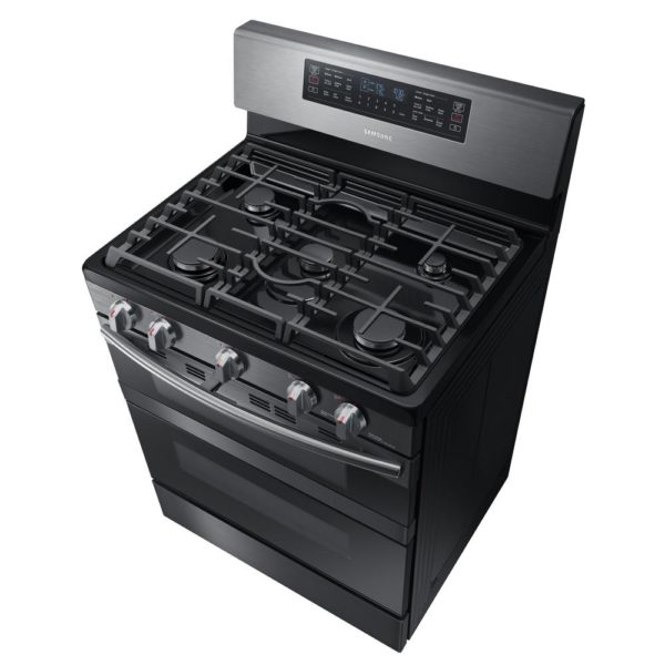 SAMSUNG 30 in. 5.8 cu. ft. Gas Range with Self-Cleaning and Dual Convection in Fingerprint Resistant Black Stainless