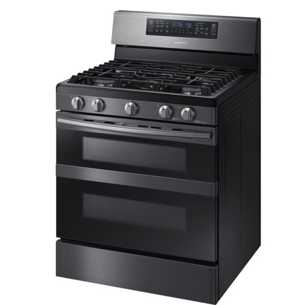 SAMSUNG 30 in. 5.8 cu. ft. Gas Range with Self-Cleaning and Dual Convection in Fingerprint Resistant Black Stainless